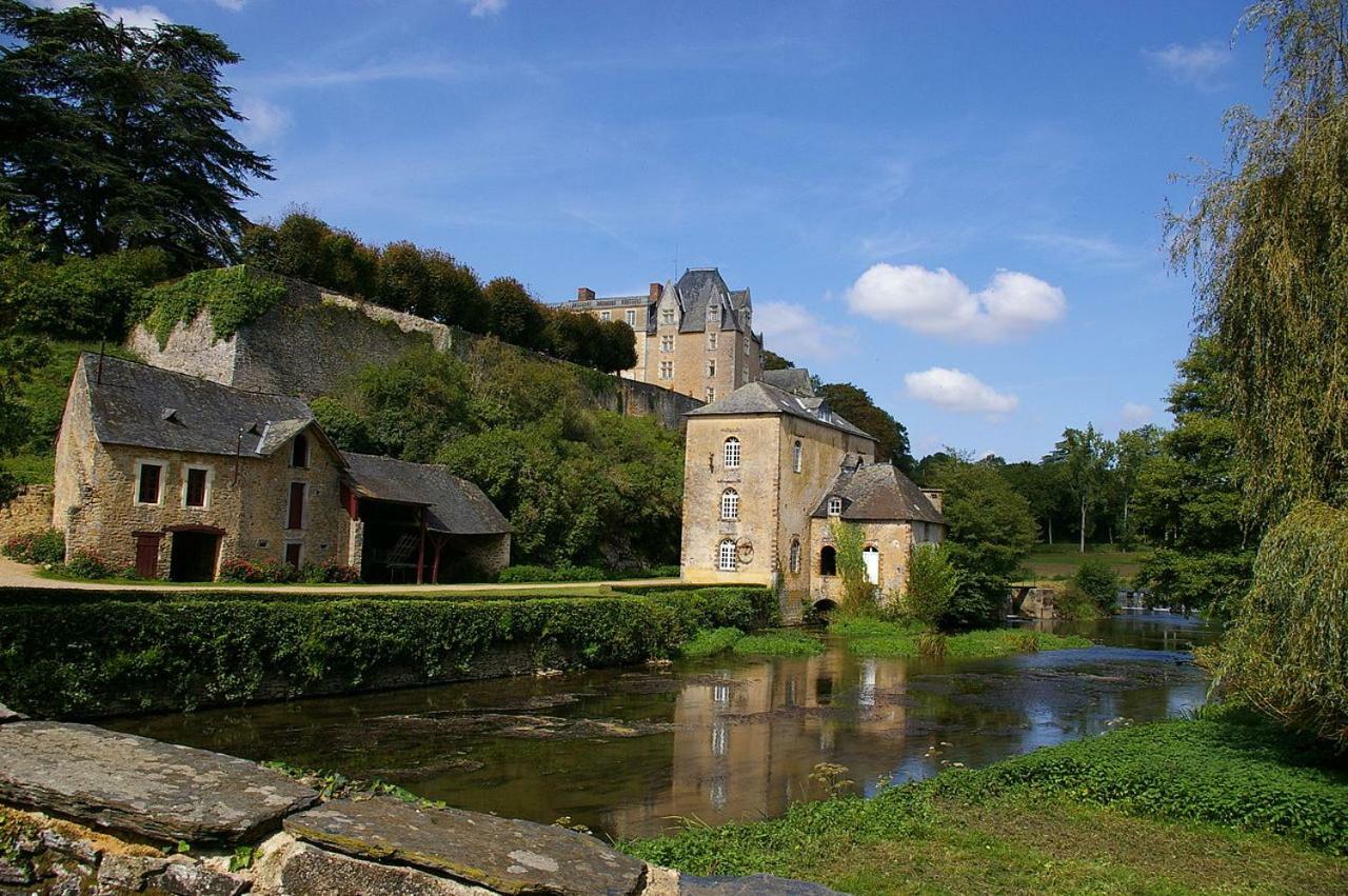 Logis De La Helberdiere Cossé-en-Champagne Exteriör bild