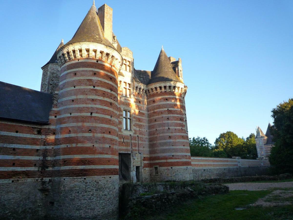 Logis De La Helberdiere Cossé-en-Champagne Exteriör bild